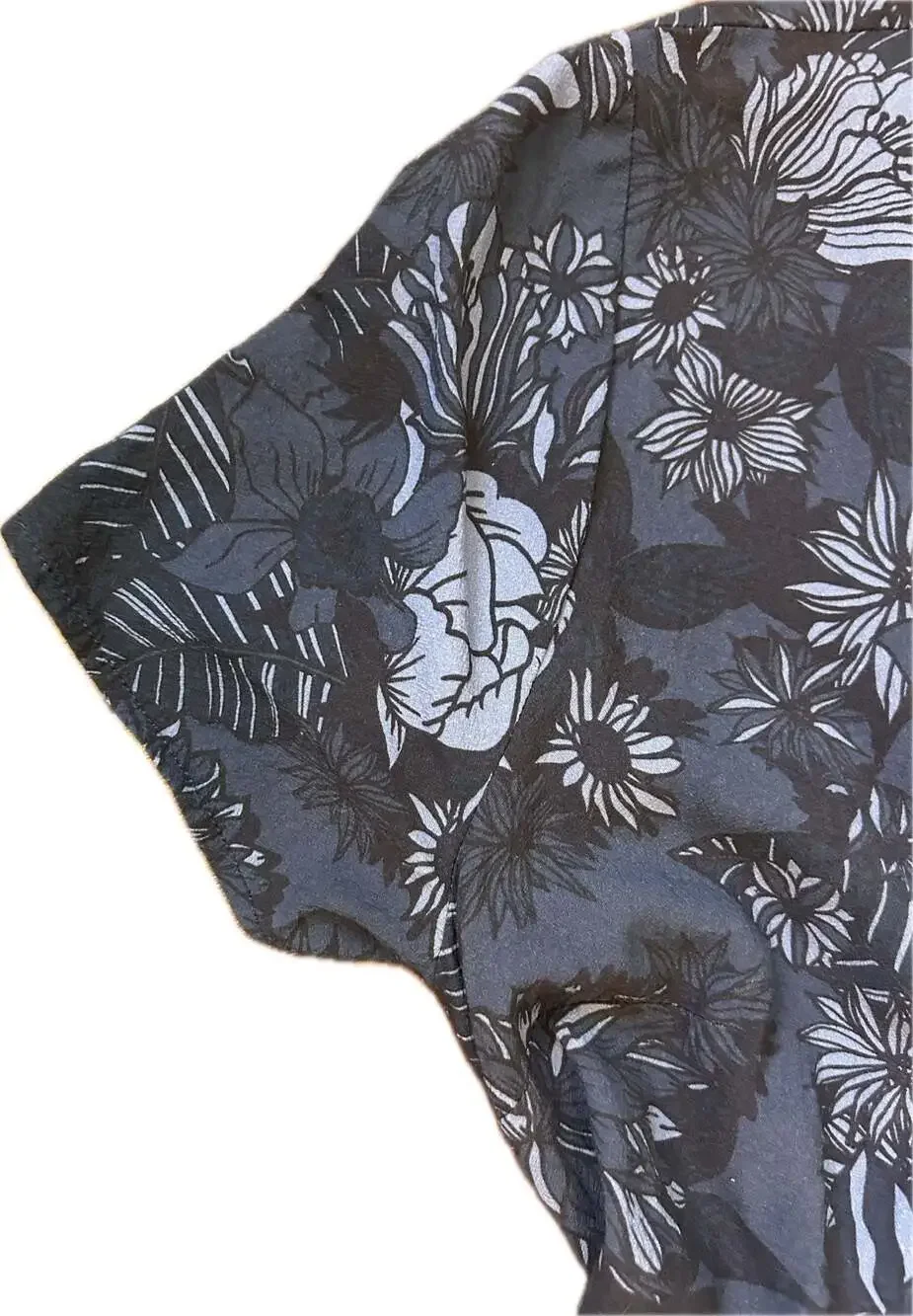 Marine Layer Emlyn Floral Wrap Midi Dress in Navy Blue size L NWOT - Picture 8 of 14